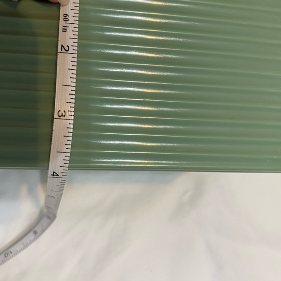 Green Ribbed Soap and lotion Dispenser with Gold Pumps - Picture 6 of 6